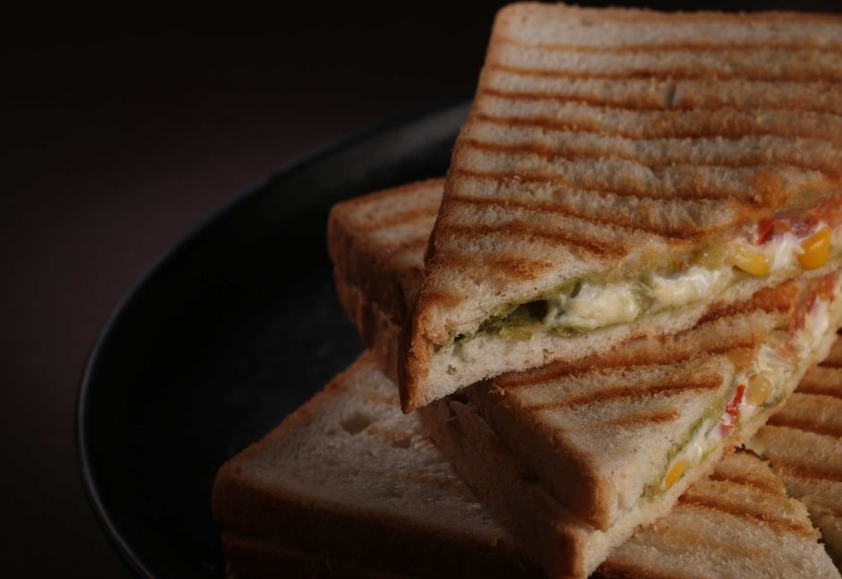 Roasted Veggie Sandwich for a quick desk lunch — food · Lunch Ideas