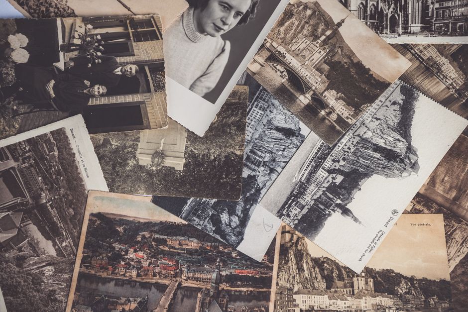 Travel Memory Page with a bold geometric pattern — diy-creativity · Journaling