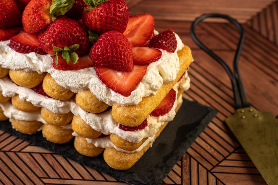 Strawberry Shortcake Bites for bakery style weekends — food · Desserts