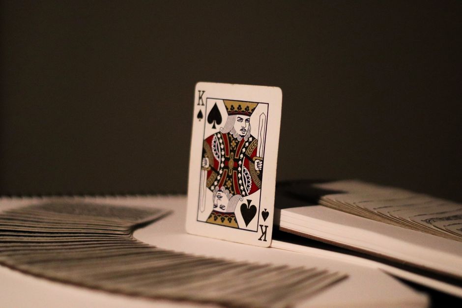 Learn A Card Trick around a homemade prize — entertainment · Things to Do