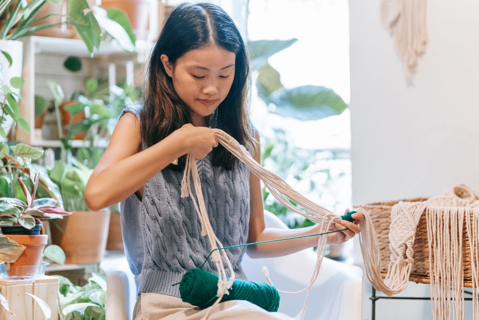 Macramé Shelf Hanger for a keepsake project — diy-creativity · Handmade Decor
