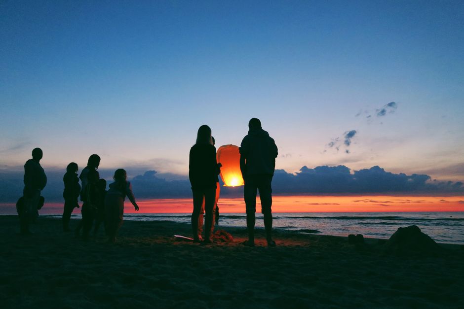 Family Adventure Night around a homemade prize — entertainment · Movies & TV