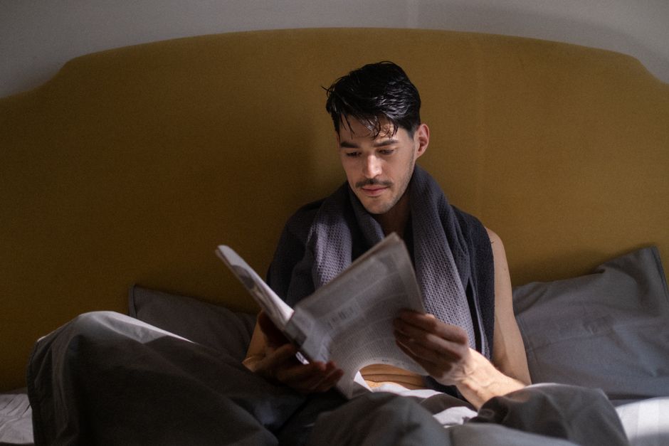Reading-Before-Bed Ritual with a body-scan moment — wellness · Sleep