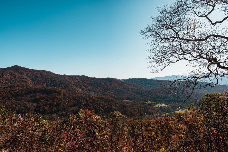 Blue Ridge Overlook near a memorable viewpoint — travel · USA Travel