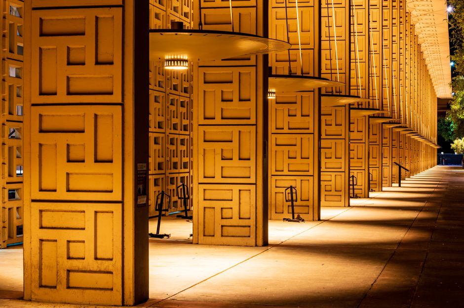 Architecture Walk with a relaxed coffee stop — travel · City Trips