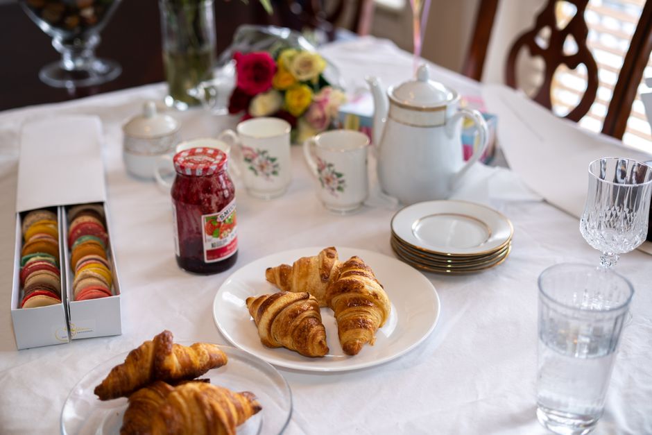 Breakfast Party with a low-cost setup — entertainment · Party Ideas