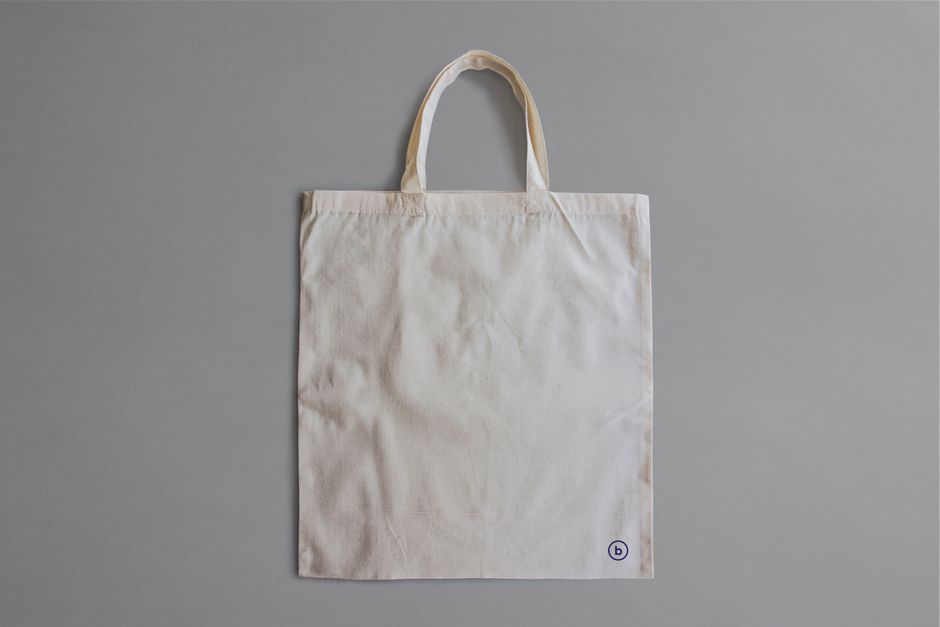 Shirt Tote with a bold geometric pattern — diy-creativity · Upcycling