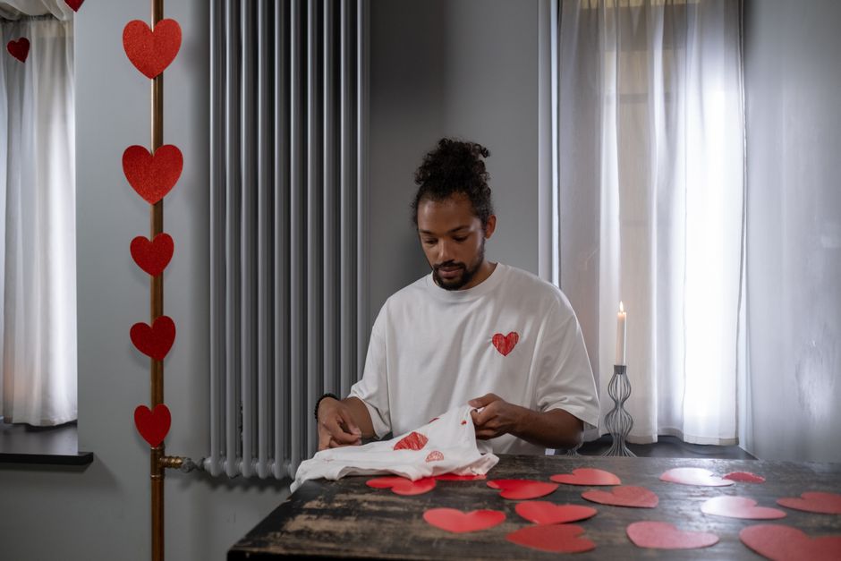 keepsake valentine's day projects for a budget-conscious host — celebrations · Valentine's Day